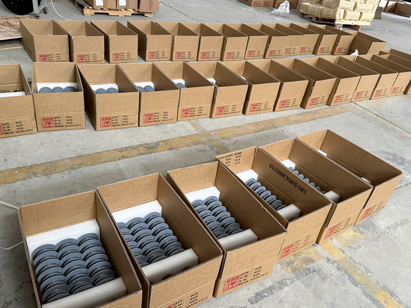 出口外贸型YH10W-11KV氧化锌避雷器-surge-arrester